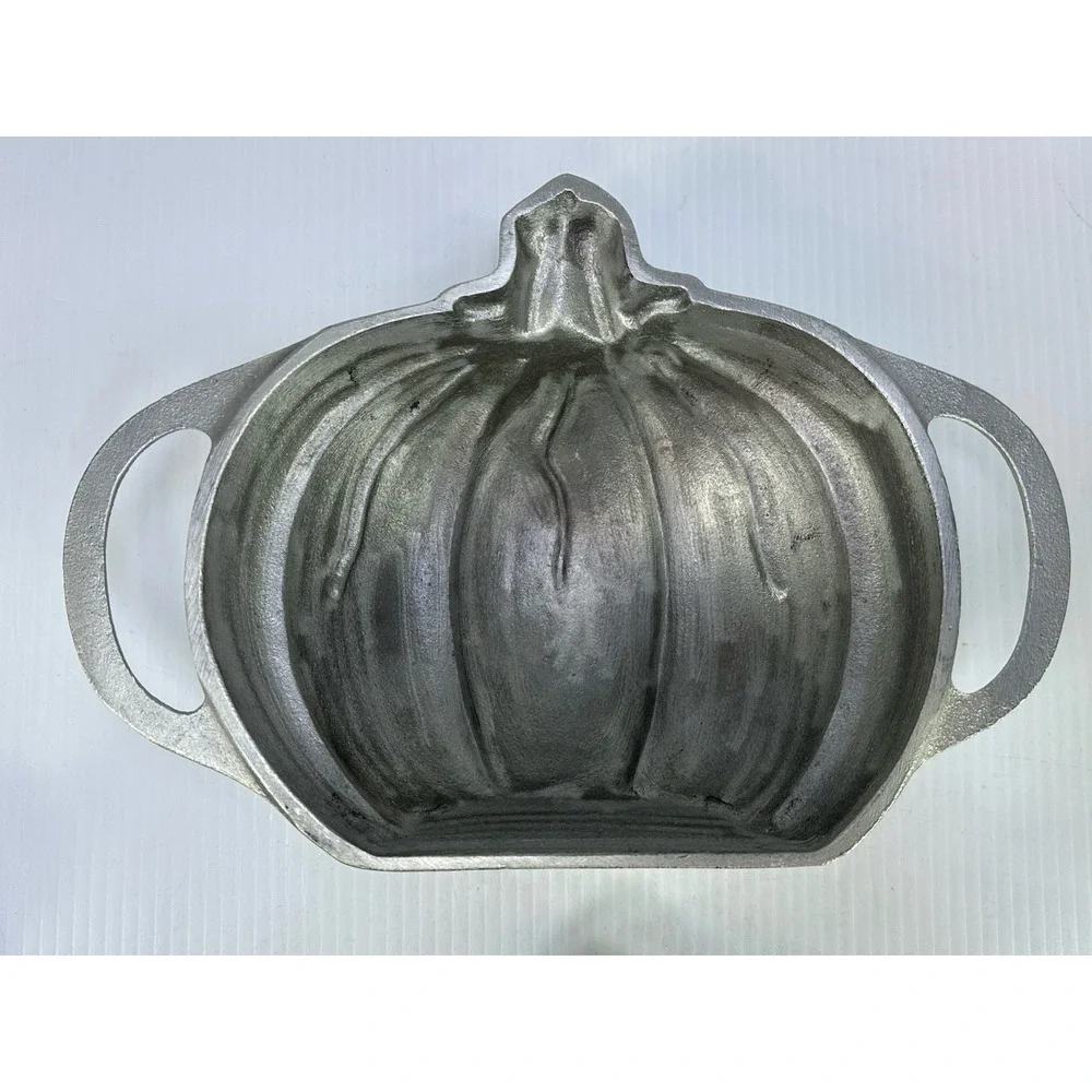Martha Stewart by Mail 3D 2 pc Pumpkin Cake Pan Mold Heavy Cast Aluminum